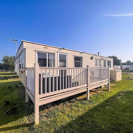 6 Berth Caravan For Hire By The Beach In Heacham, Norfolk Ref 21038C Exterior photo