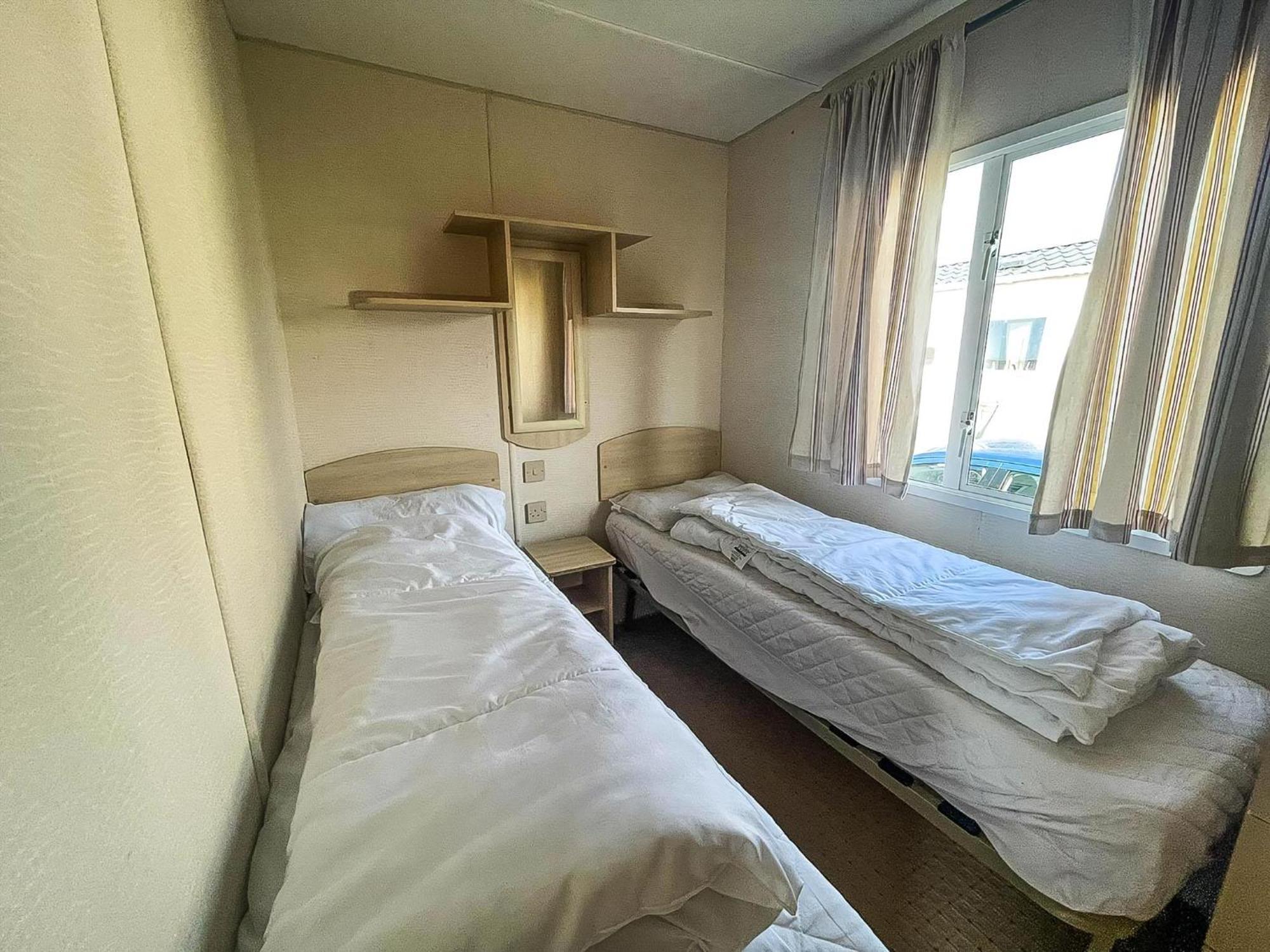 6 Berth Caravan For Hire By The Beach In Heacham, Norfolk Ref 21038C Exterior photo